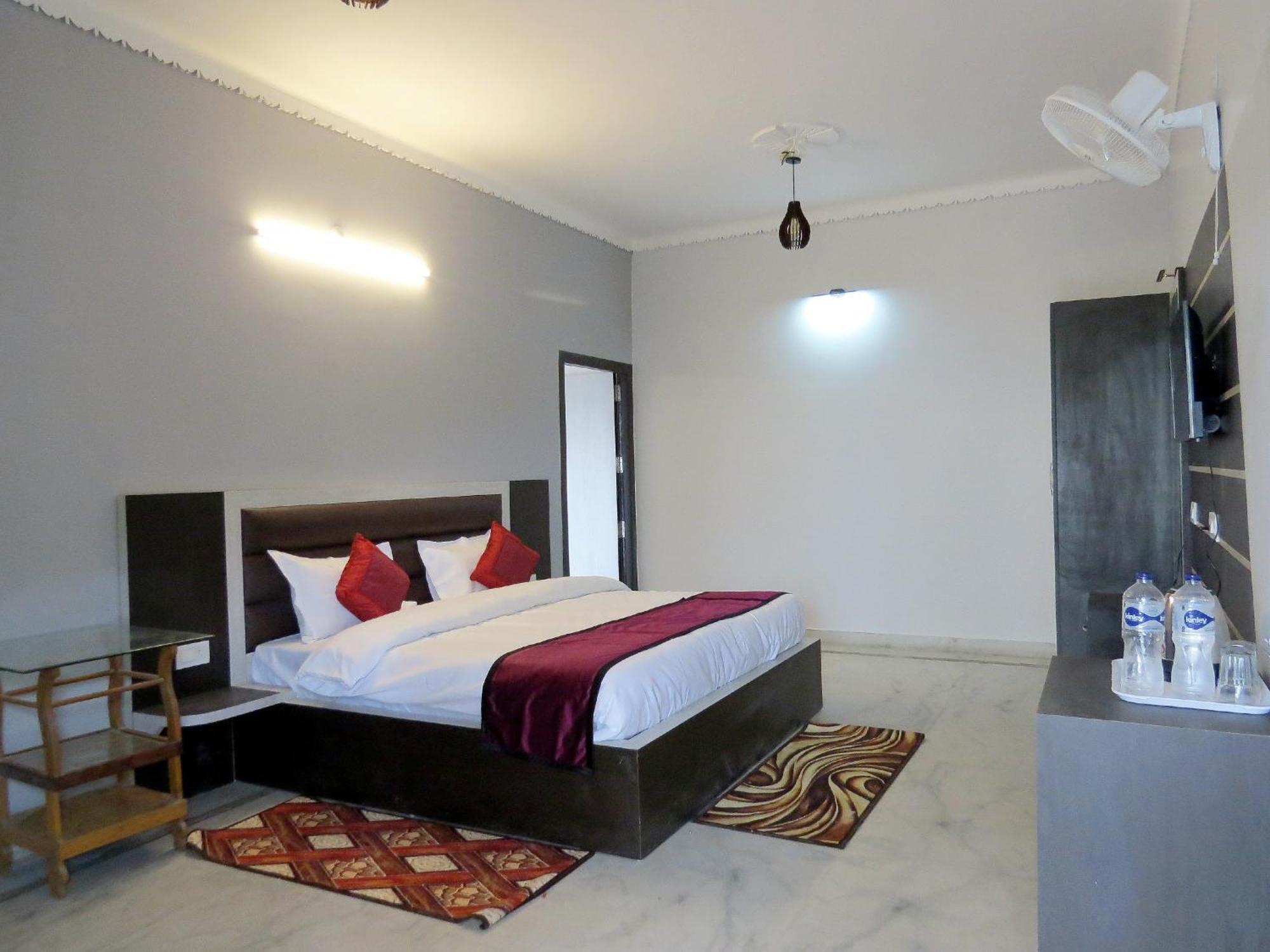 Hotel Haya Palace Nainital Esterno foto
